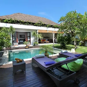 villa-ricci.ubudhotelsnow.com/